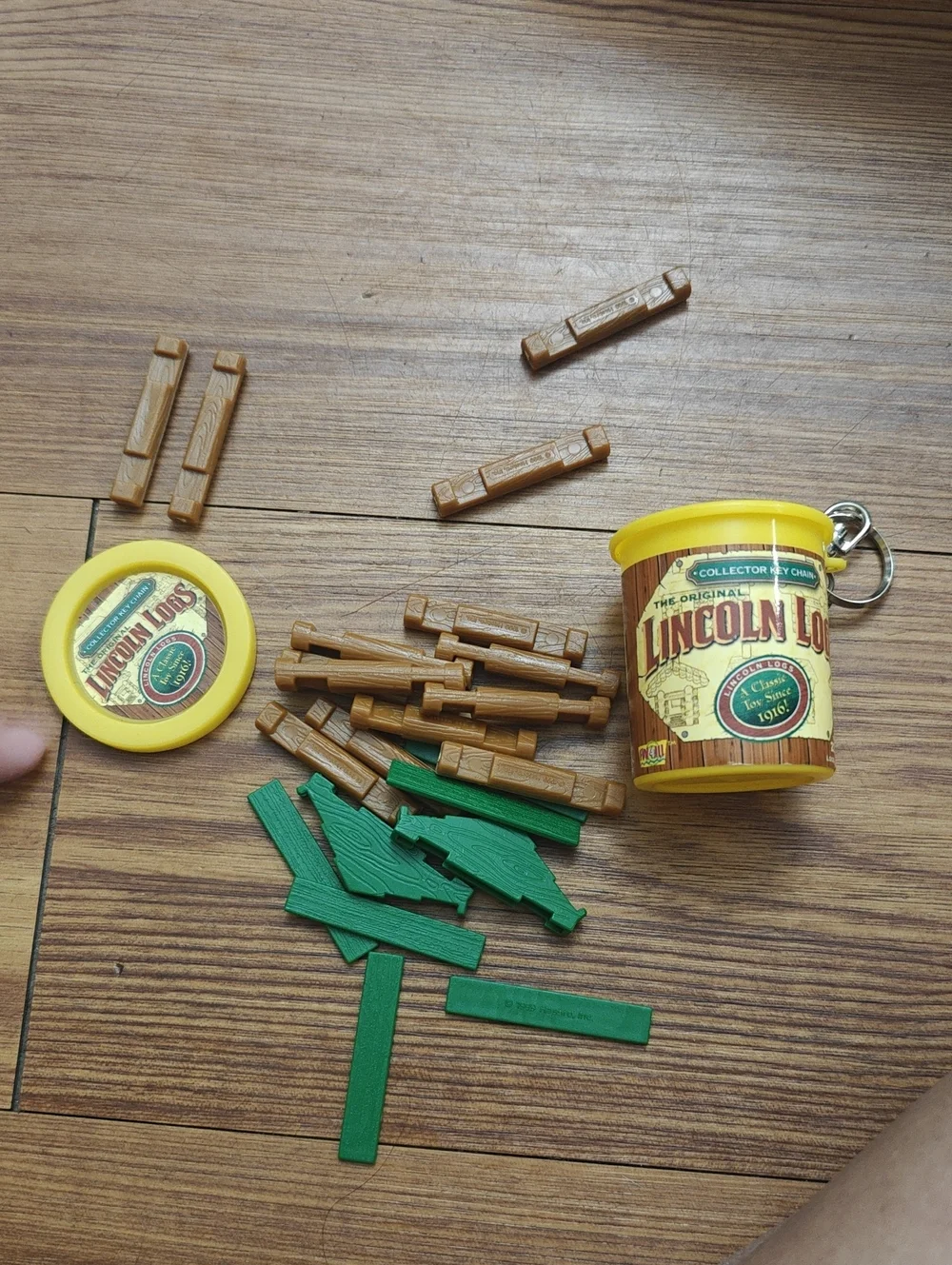 Collector keychain Lincoln Logs the original
